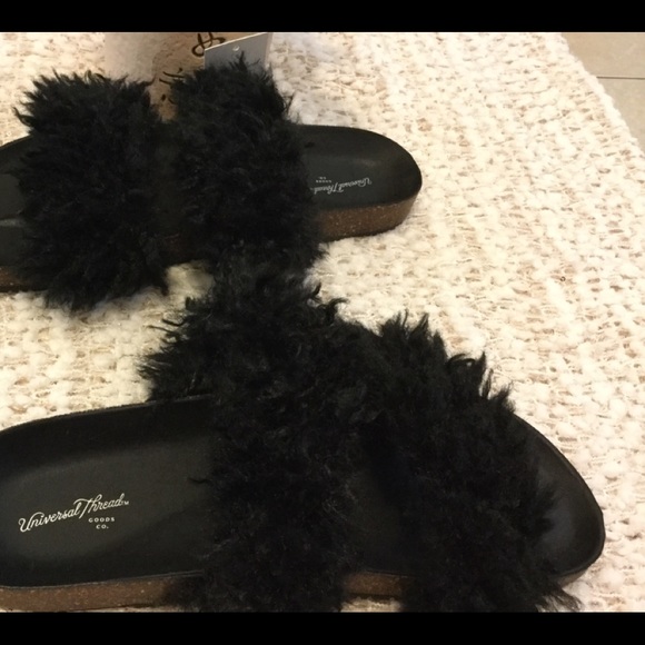 Universal Thread women’s Ember sandals - Picture 3 of 5